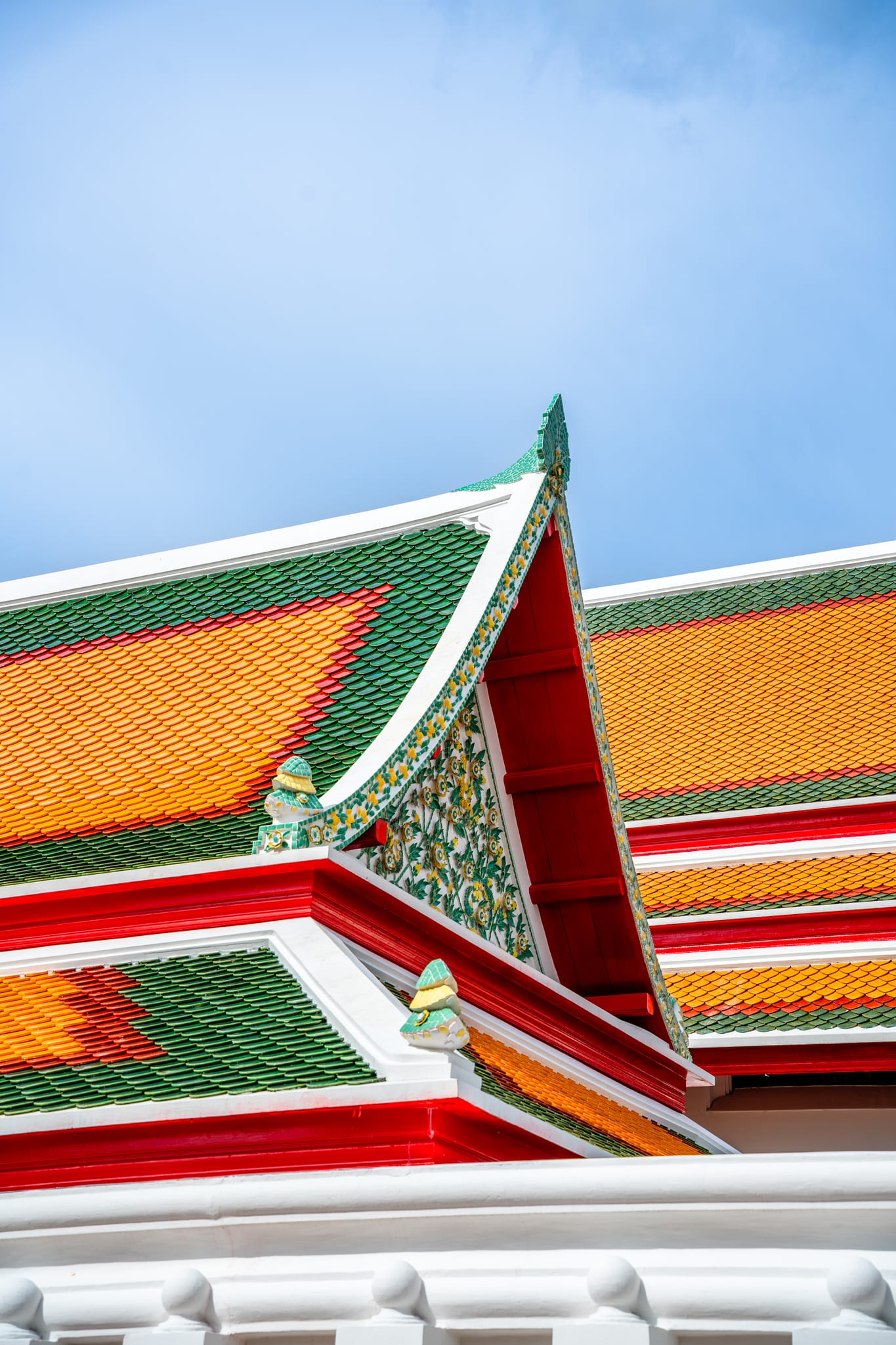 03-wat-pho-green-orange-gables.jpg